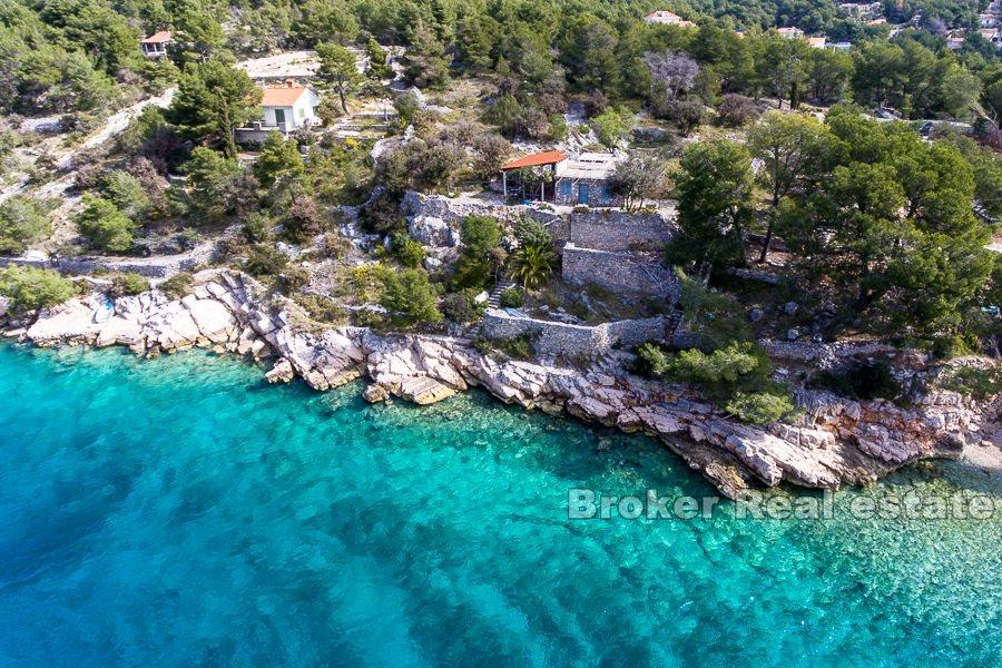 Island of Brac, house in the first row to the sea, an exceptional location