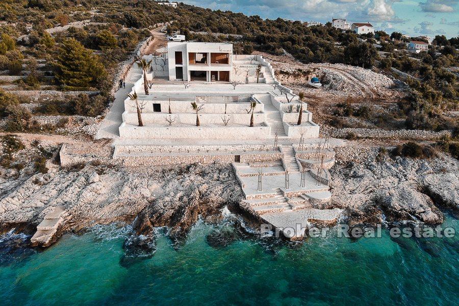Rogoznica, seafront villa with swimming pool