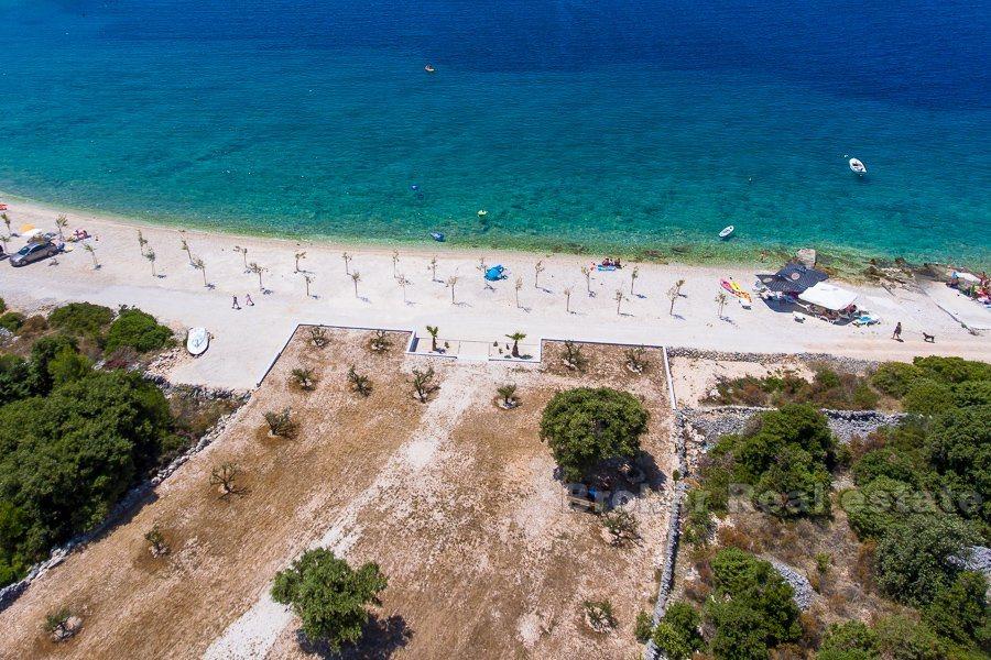 Rogoznica, Baugrundstück, erste Reihe zum Meer