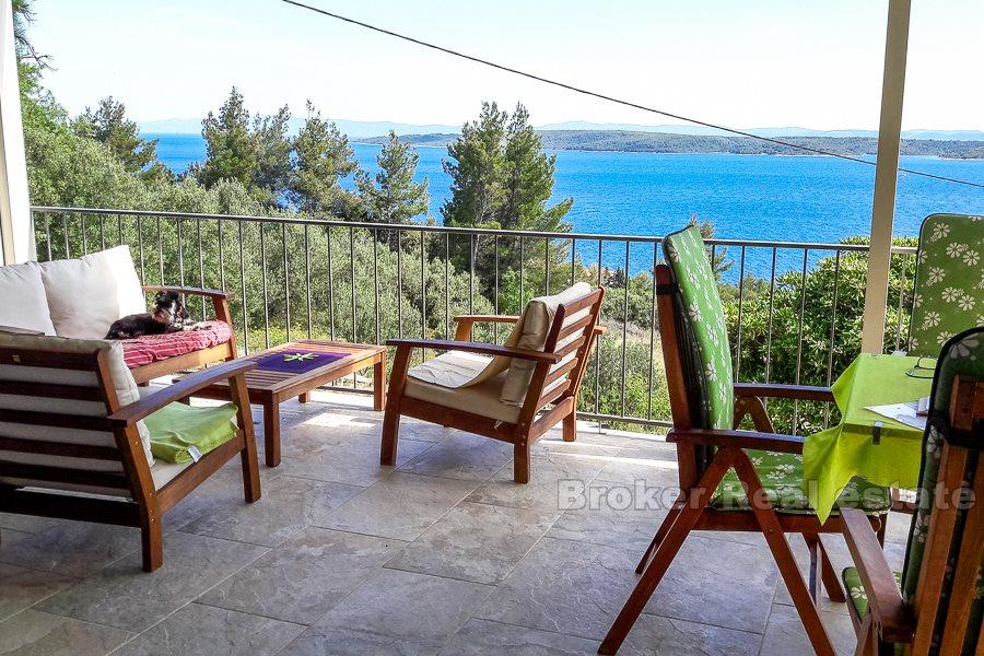 Øya Hvar, vakre hus på sørsiden av øya