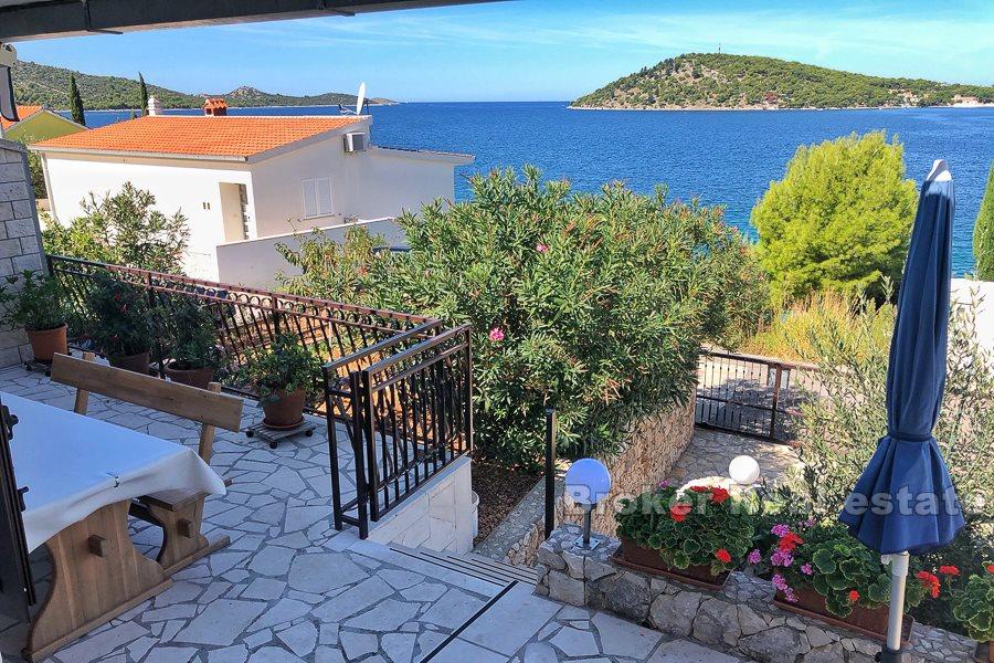 Rogoznica, bliźniak z pięknym widokiem, 25 metrów od plaży