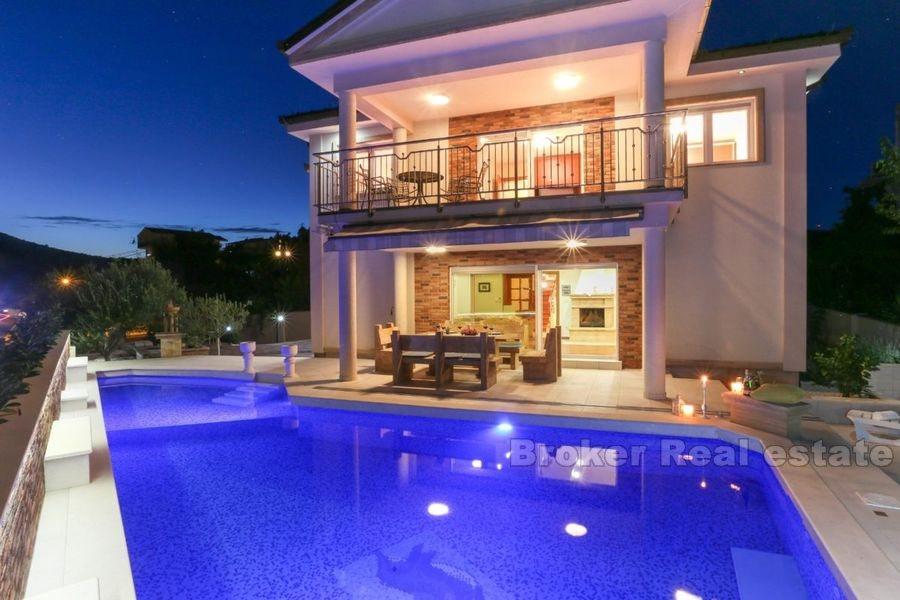 Marina, Familienvilla mit Schwimmbad