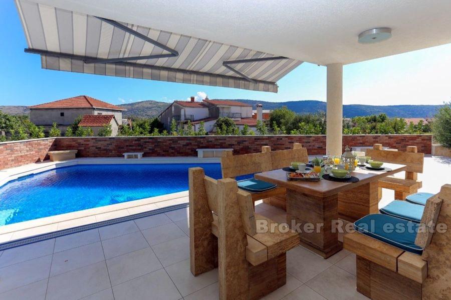 Marina, rodinná vila s bazénem