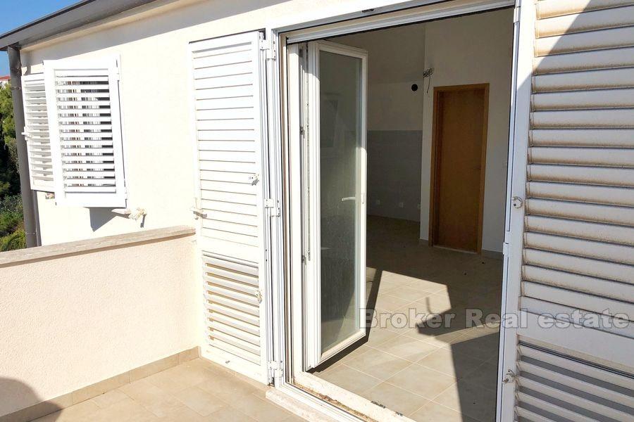 Rogoznica, świetna lokalizacja, dom pierwszym rzędzie do morza