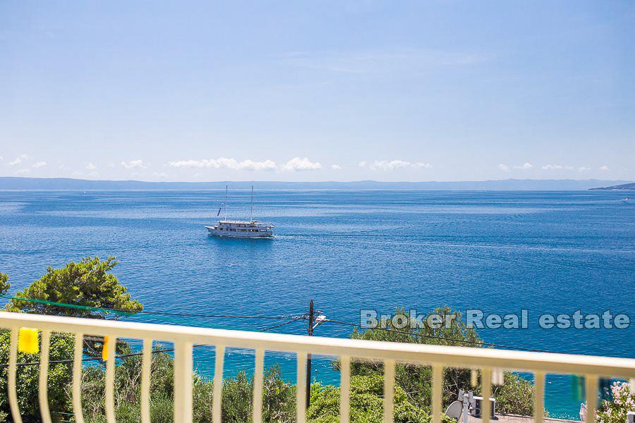 Makarska, schönes Doppelhaus mit 5 Wohnungen