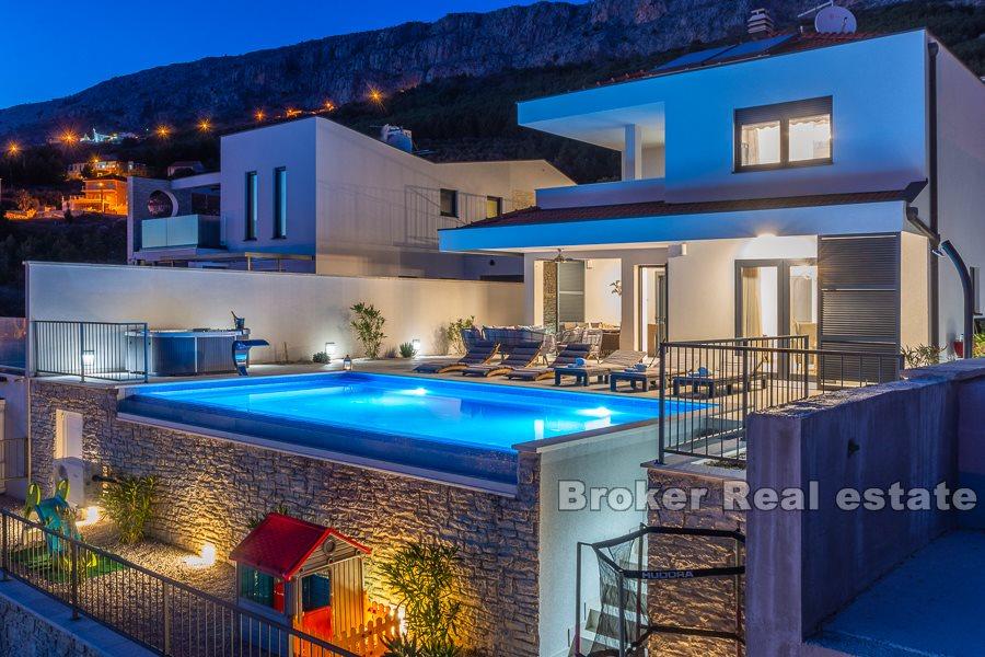 Omiš, krásná vila s panoramatickým výhledem