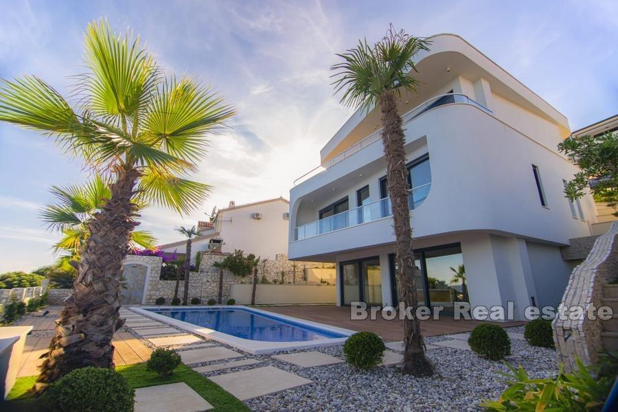 Øya Ciovo, moderne villa ved sjøen