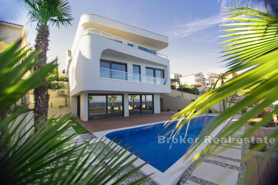 Øya Ciovo, moderne villa ved sjøen