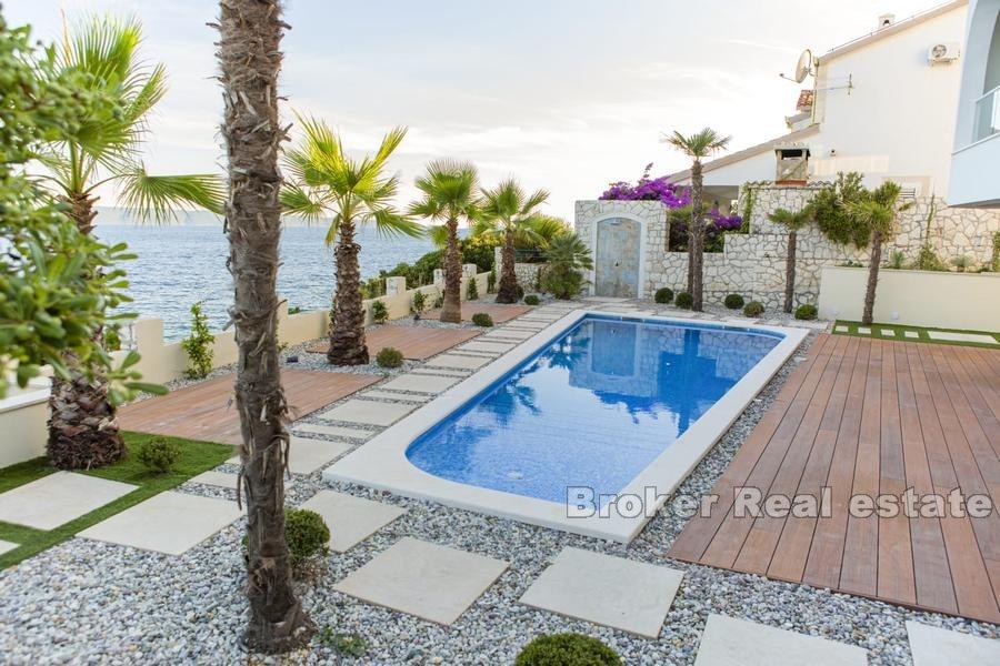 Øya Ciovo, moderne villa ved sjøen