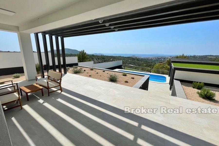 Vicino a Primosten, villa moderna con vista panoramica sul mare