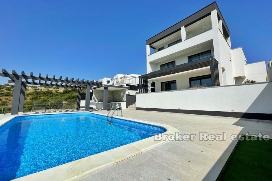 Vicino a Primosten, villa moderna con vista panoramica sul mare