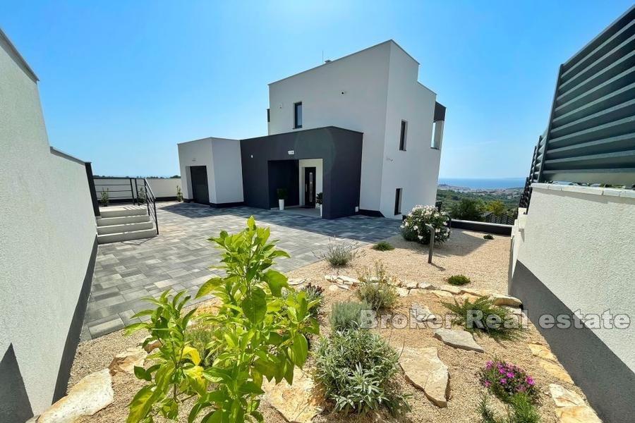 Vicino a Primosten, villa moderna con vista panoramica sul mare