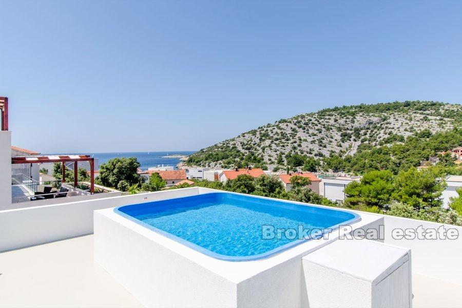 Vicino a Rogoznica - Casa più piccola di nuova costruzione con piscina