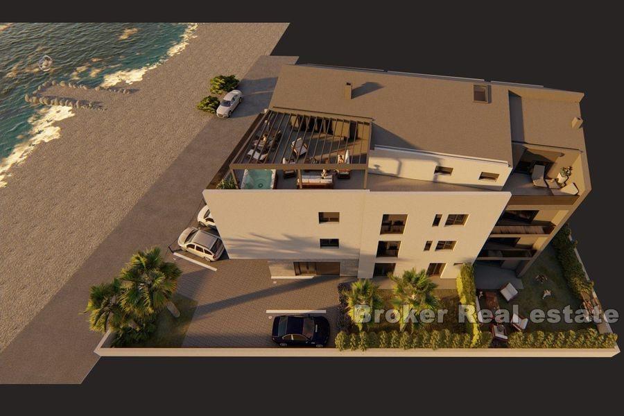 Vodice - Dvoj a trojizbové apartmány v prvom rade k moru