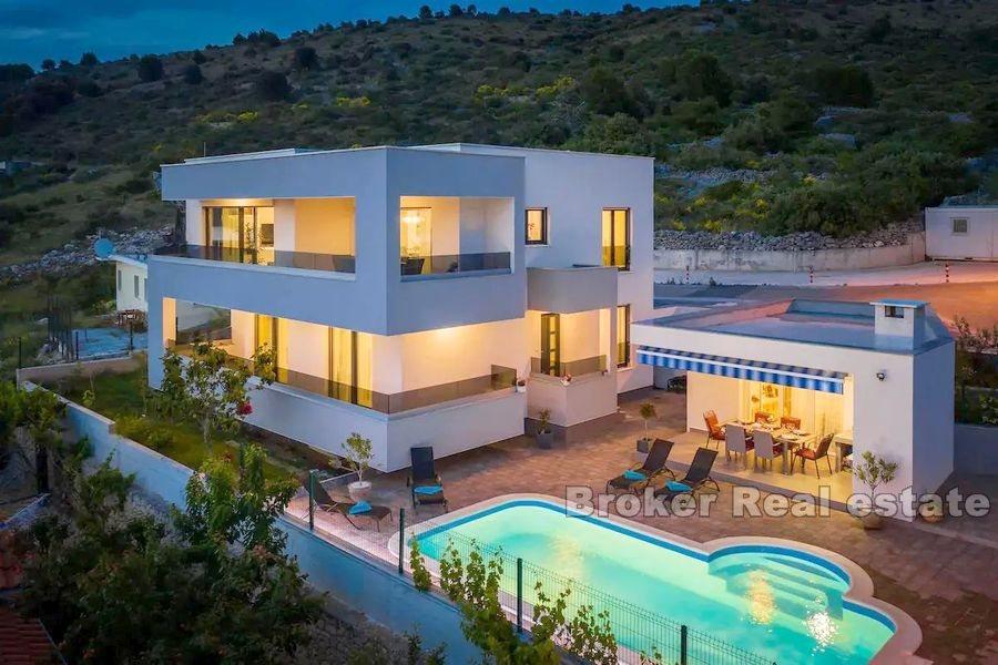 Near Rogoznica - Modern villa with sea view