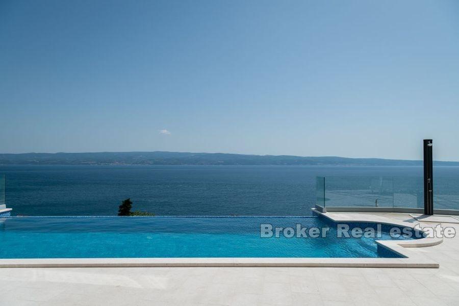 Vicino a Omis - Villa moderna con vista panoramica sul mare