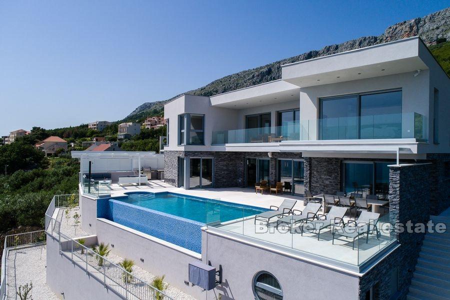 Vicino a Omis - Villa moderna con vista panoramica sul mare