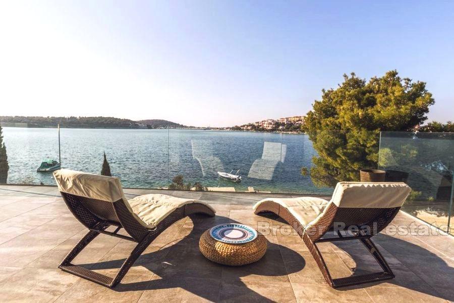 Rogoznica, luksusowa willa, pierwsza rzędna do morza