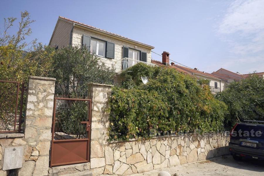 Île de Brac, Bol, maison en pierre