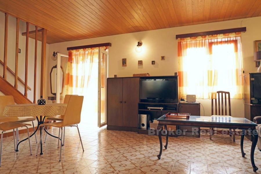 Wyspa Brac, Bol, dom z kamienia