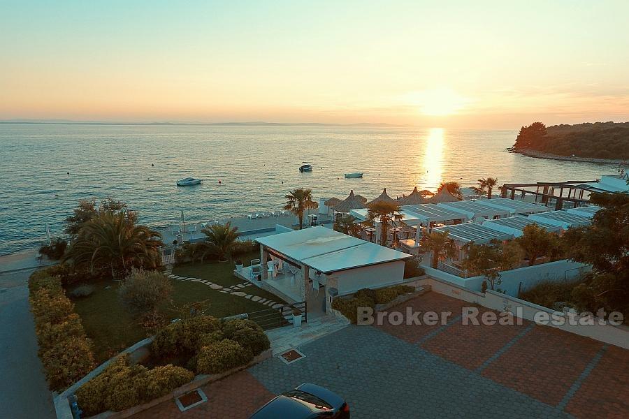 nedaleko Zadaru, nábřeží byt