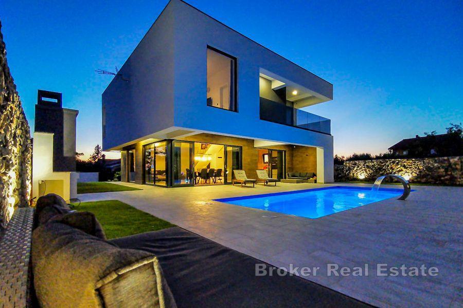 Задар - Современная вилла с бассейном