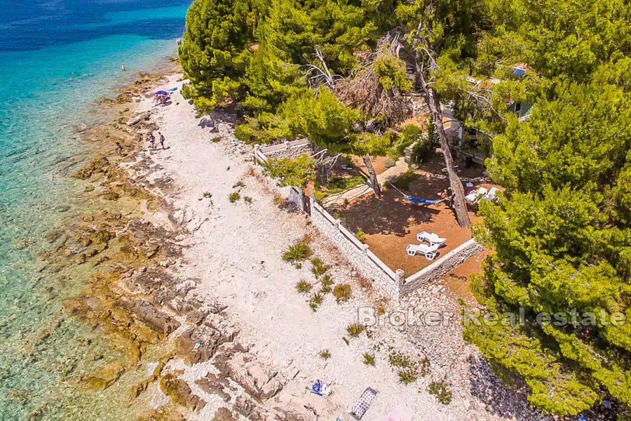 Wyspa Ciovo - Dom nad brzegiem morza