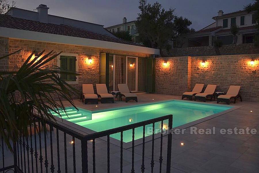 wyspa Pag, willa z basenem