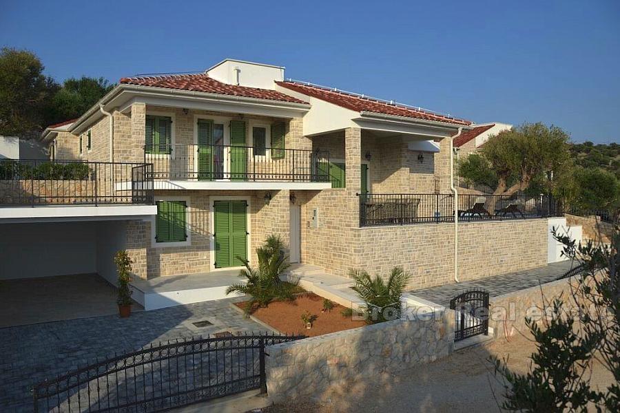 wyspa Pag, willa z basenem