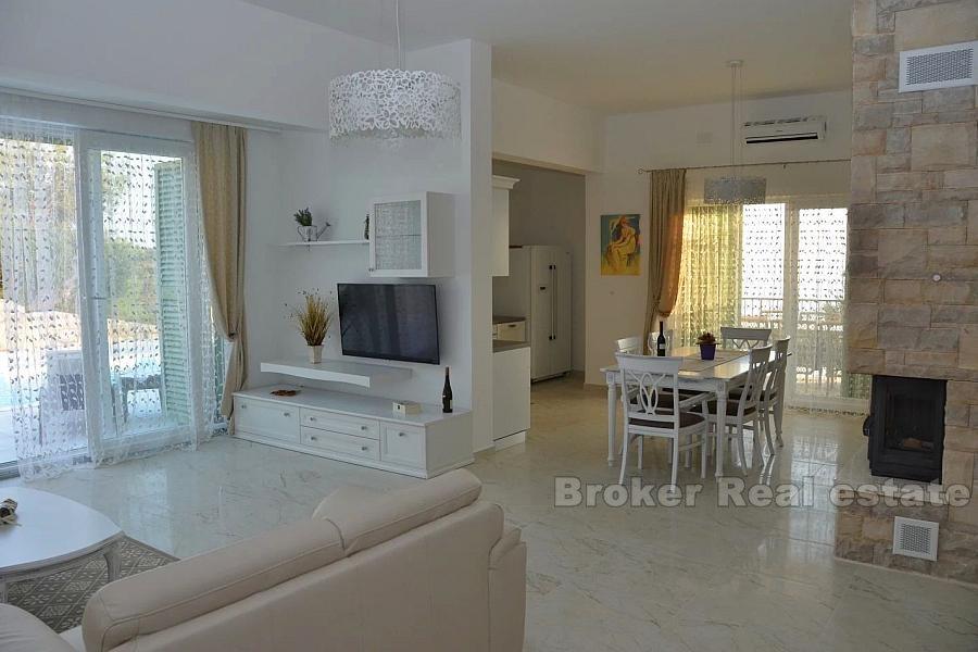 wyspa Pag, willa z basenem