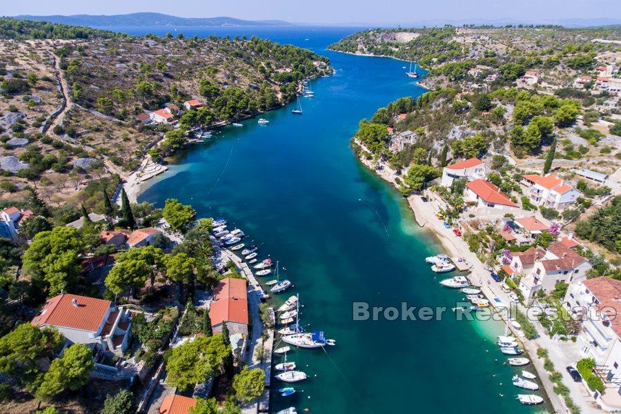 Isola di Brac - Terreno edificabile in riva al mare