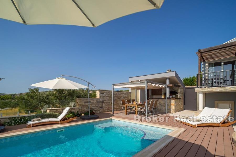Primosten - Willa z basenem i widokiem na morze