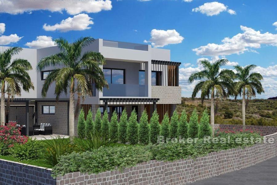 Nedaleko Šibeniku - Dům se střešní terasou a výhledem na moře