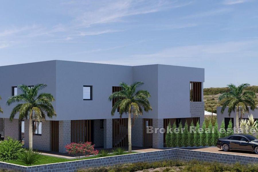 Nedaleko Šibeniku - Dům se střešní terasou a výhledem na moře