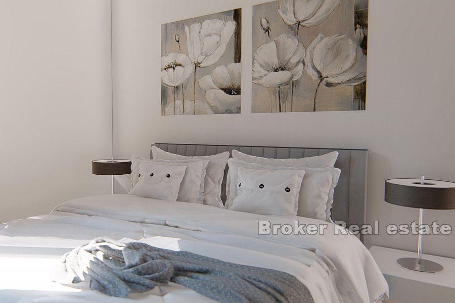 Ostrov Pag - luxusný strešný apartmán, prvý rad k moru