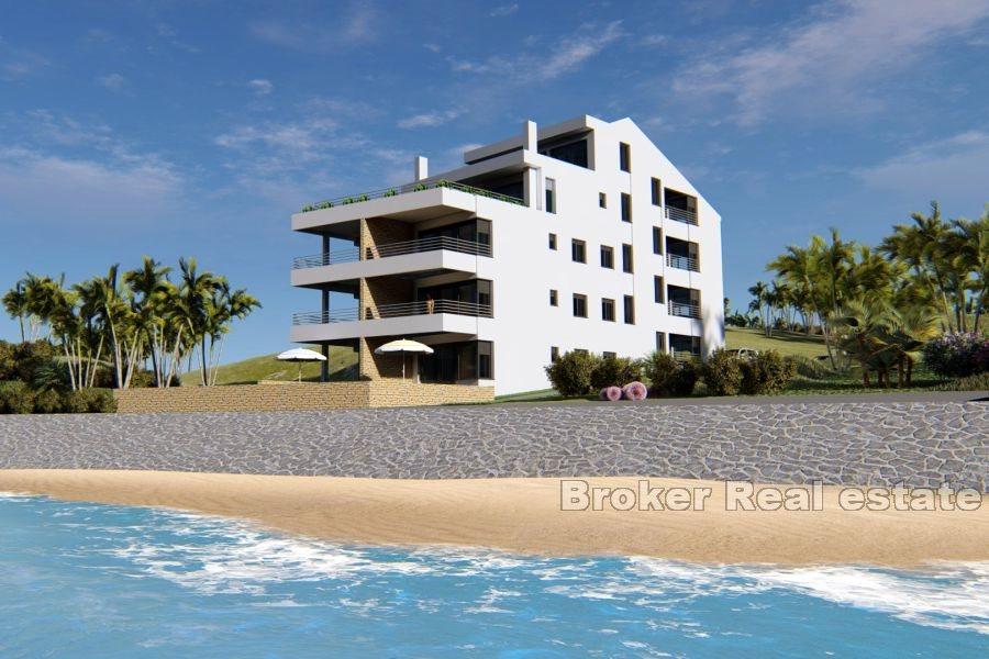 Ostrov Pag - luxusný strešný apartmán, prvý rad k moru