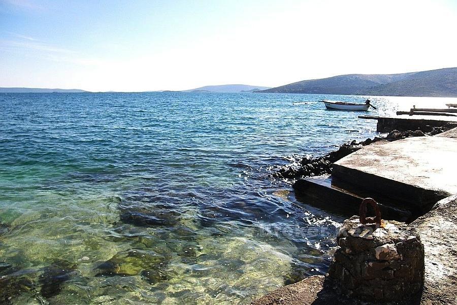 Trogir - Dům v první řadě k moři