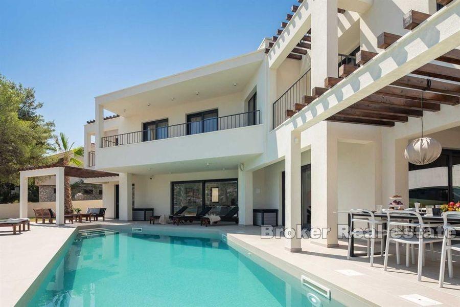 Island of Ciovo - Luxury villa in the first row to the sea