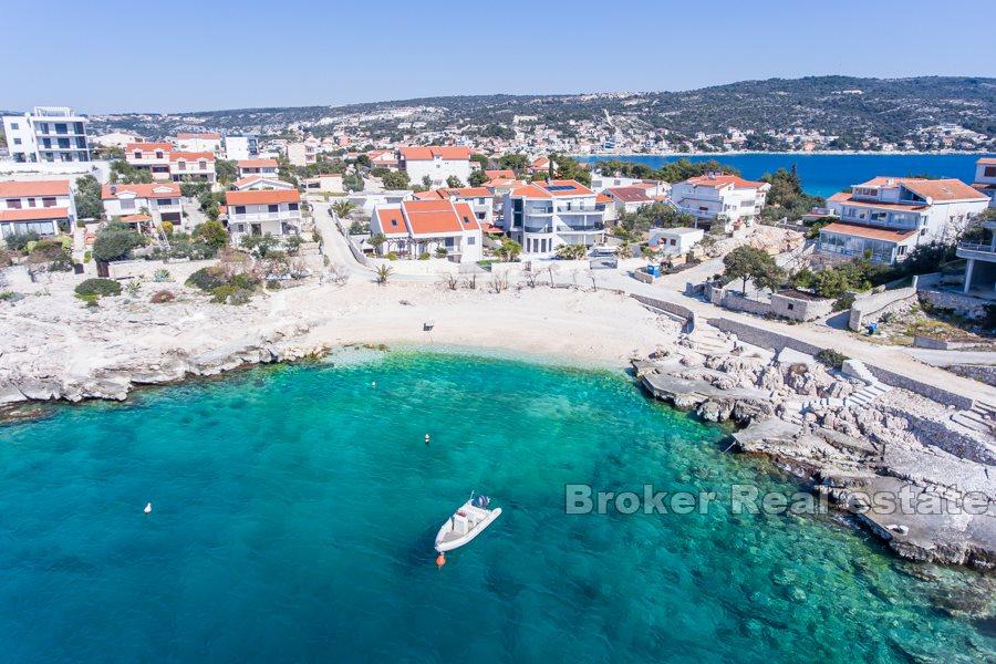 Rogoznica - Duży dom w pierwszym rzędzie do morza