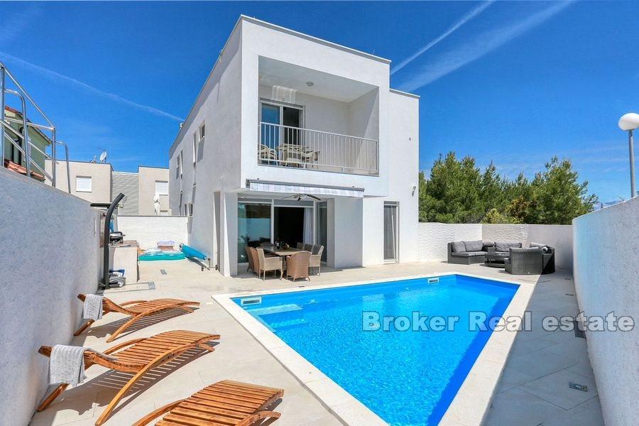 Zadar - Modern villa with pool near the sea