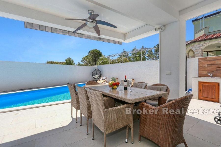 Zadar - Modern villa with pool near the sea