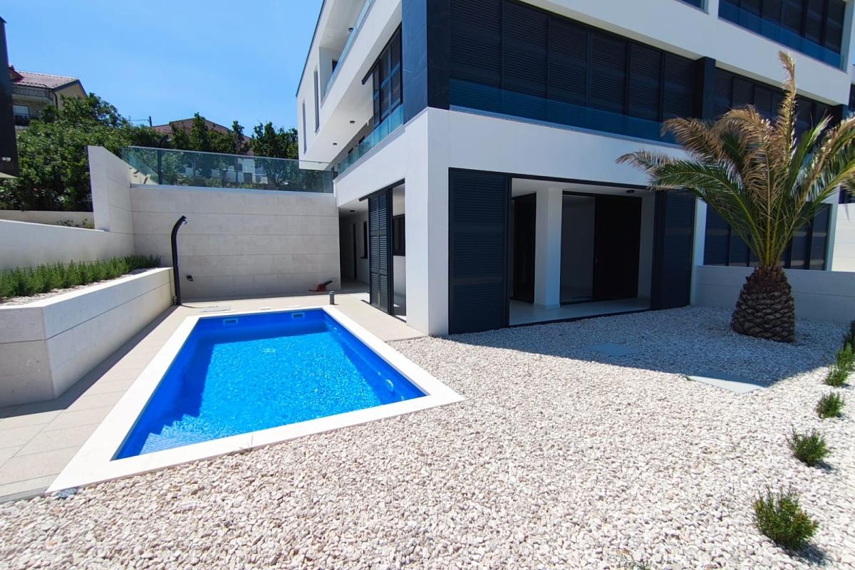 001-2022-337-Zadar-apartments-with-pool-and-sea-view-sale