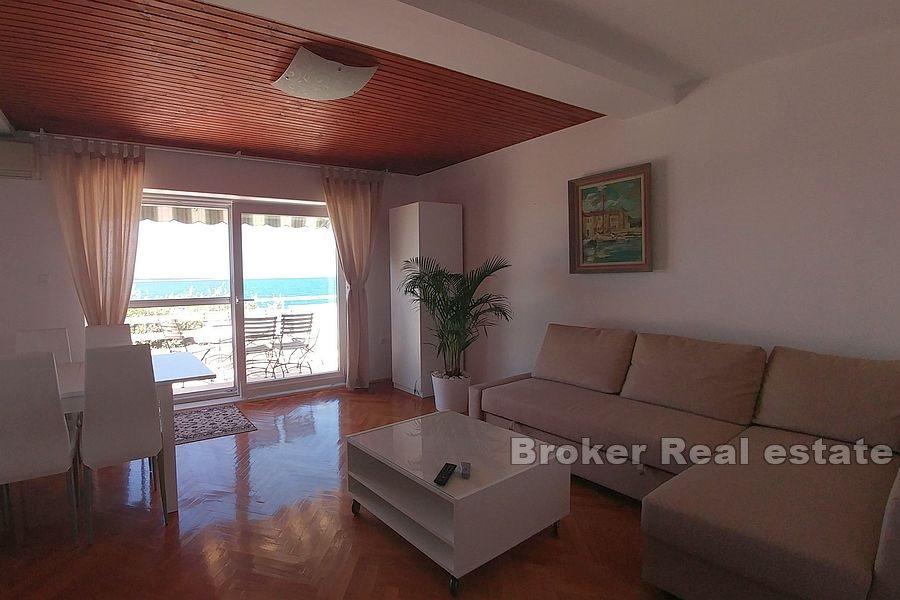 Island of Pag - Apartment house in the first row to the sea