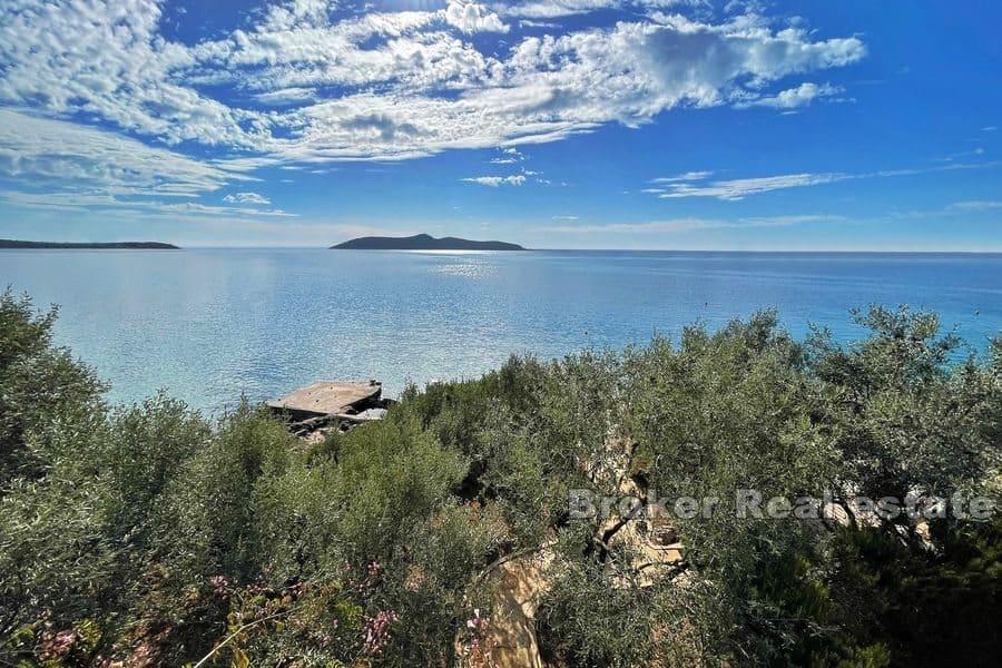 Rogoznica - Mediterranean house in the first row to the sea