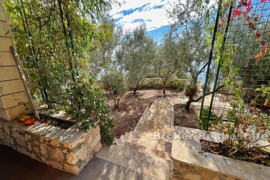 Rogoznica - Mediterranean house in the first row to the sea