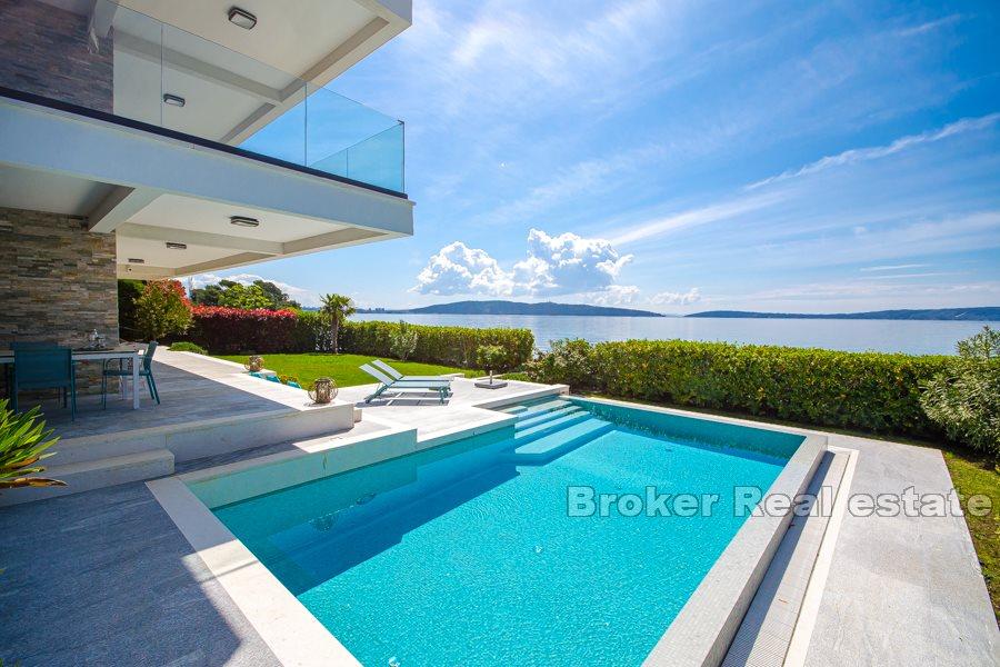 Kastela - Luxury villa by the sea and beaches