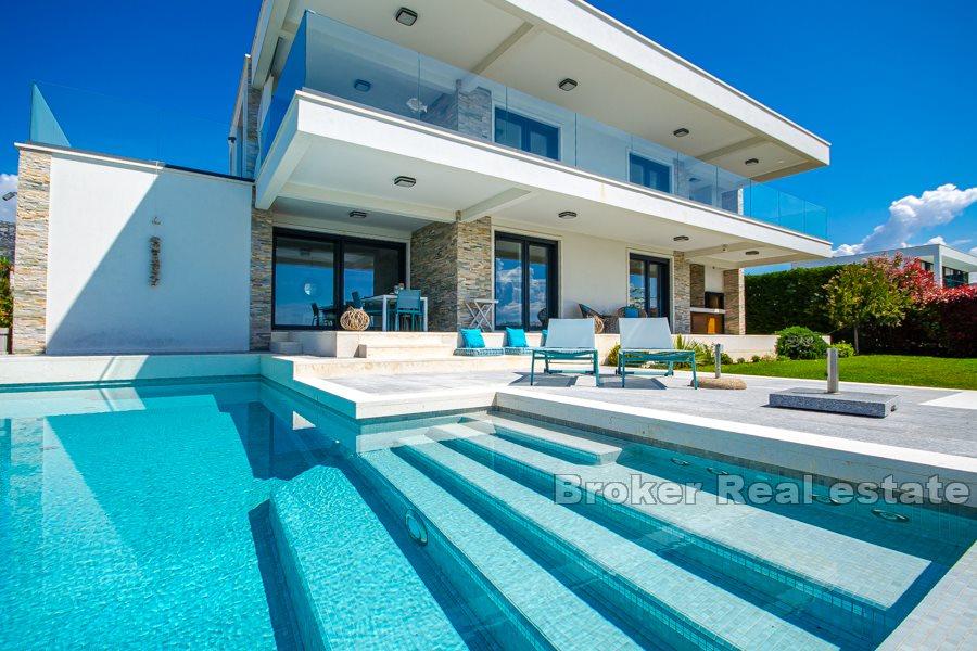 Kastela - Luxury villa by the sea and beaches