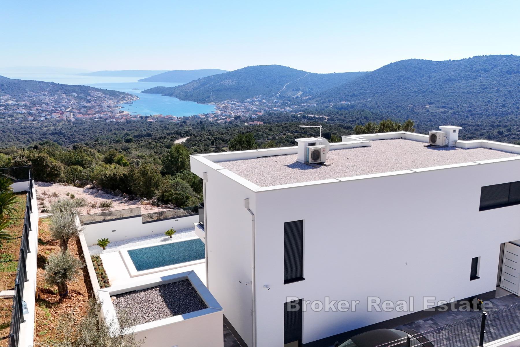 Trogir - En bygd med seks villaer med svømmebasseng, moderne design
