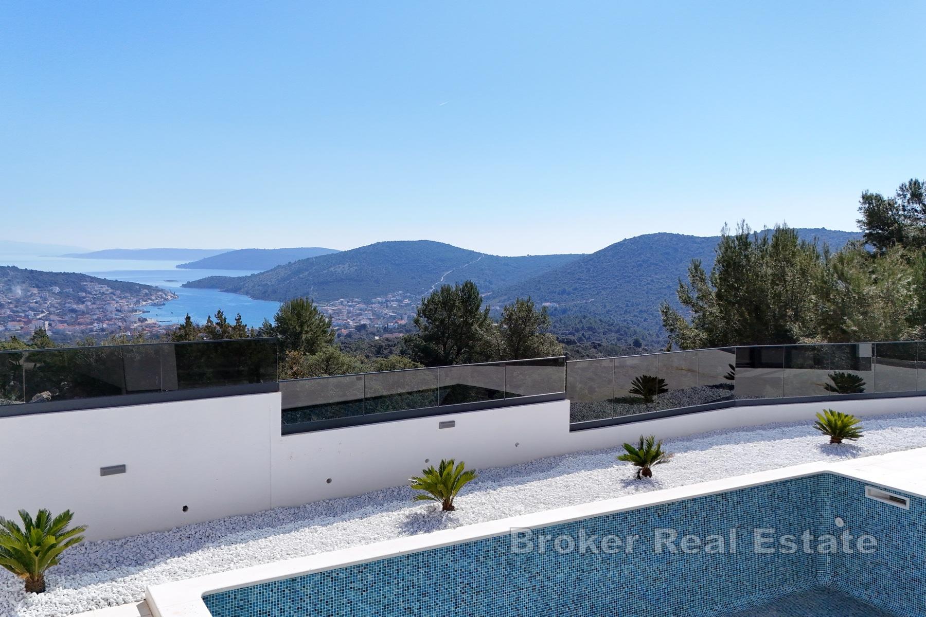 Trogir - En bygd med seks villaer med svømmebasseng, moderne design