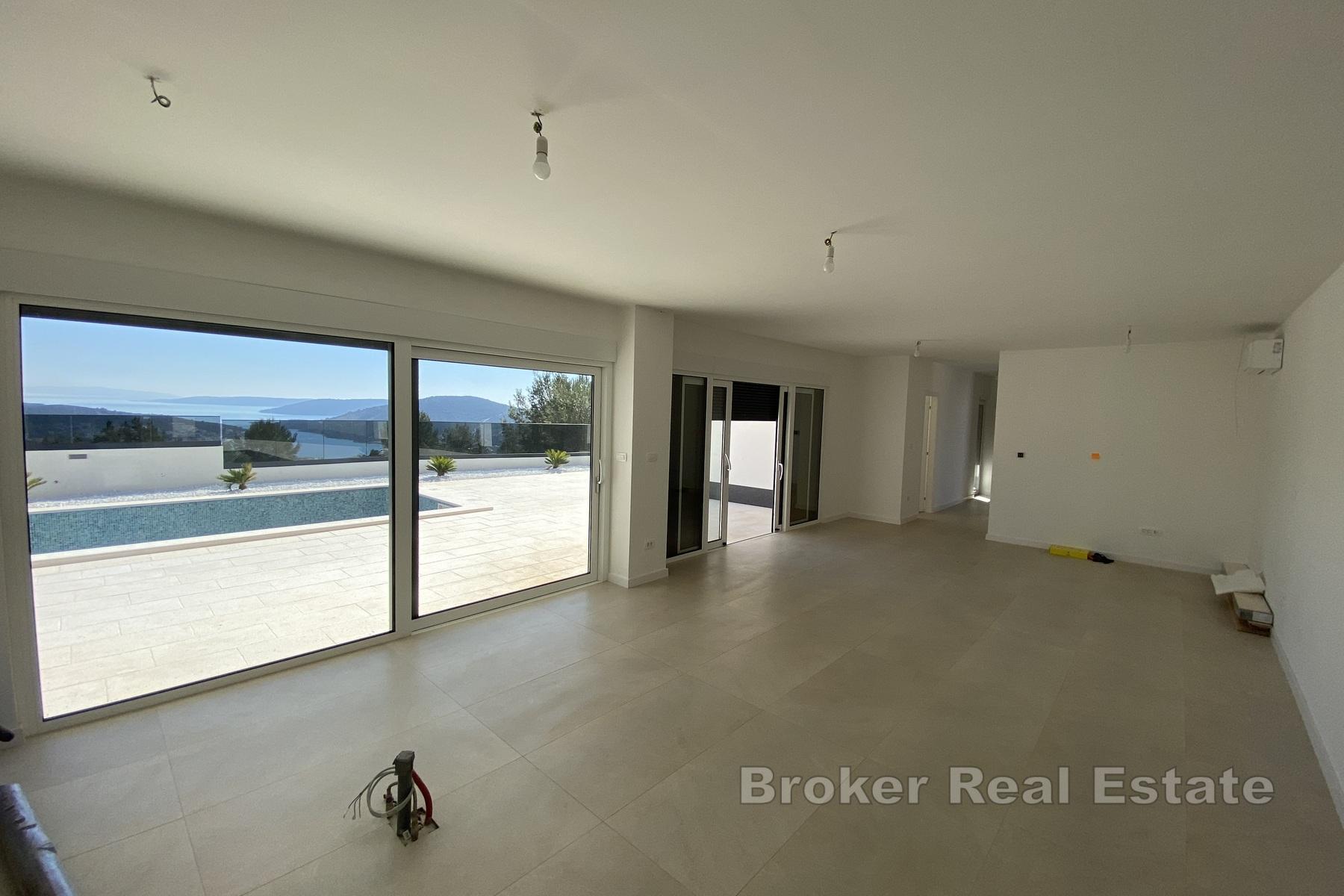 Trogir - En bygd med seks villaer med svømmebasseng, moderne design